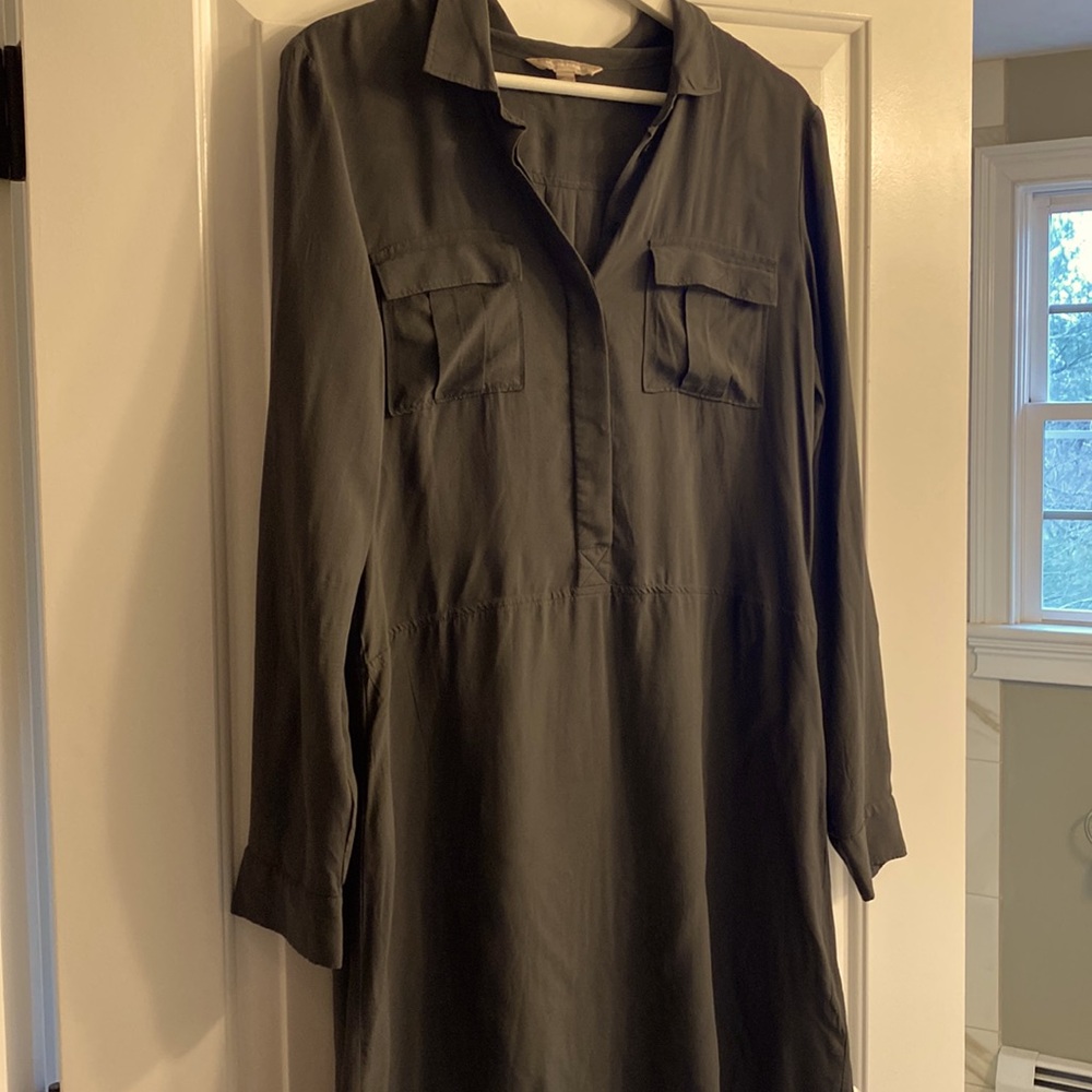 Banana Republic Factory Knee Length Dress‎